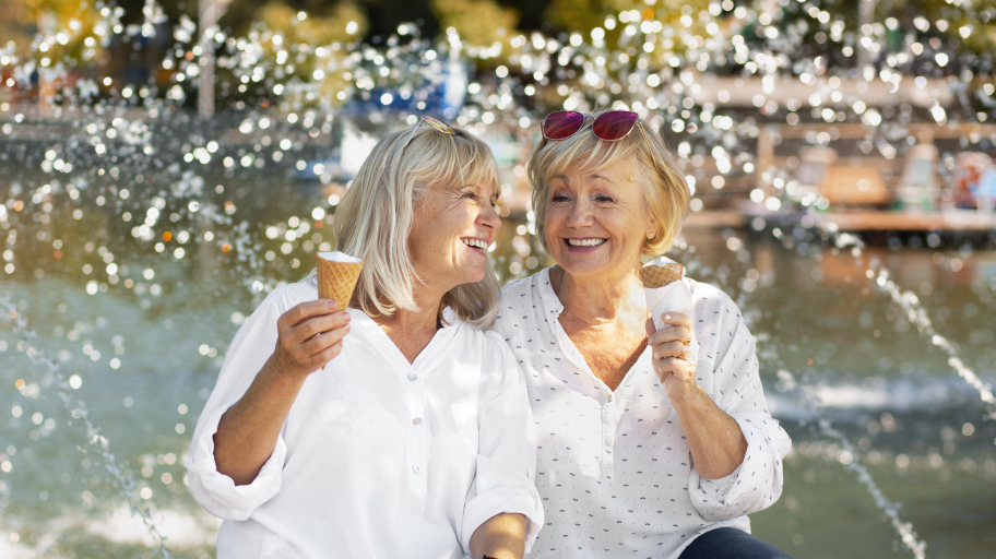 medium-shot-senior-women-with-ice-cream 1 