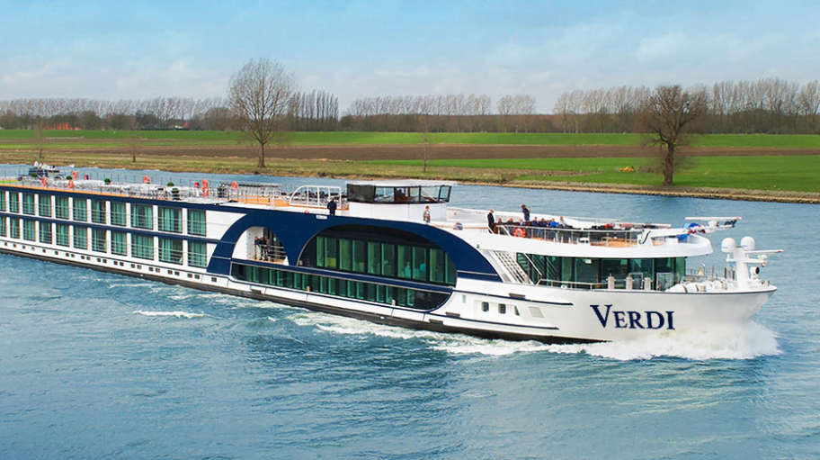 MS Verdi 00 von gate1travel mit Schriftzug 